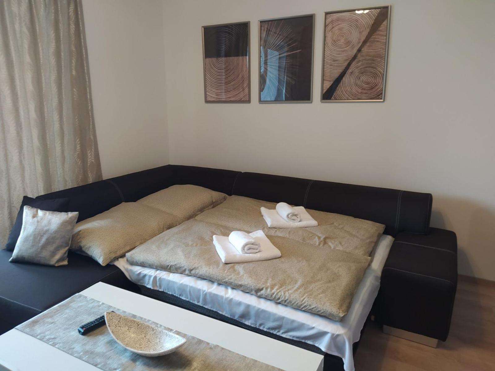 Karina Apartman Appartement Dunajská Streda Buitenkant foto